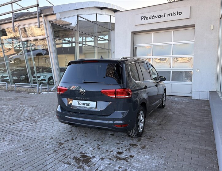 Volkswagen Touran MPV 1,5 l 110 kw