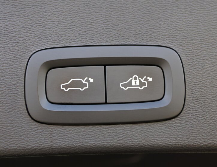 Volvo XC40 SUV / Terénní 2,0 l 140 kw