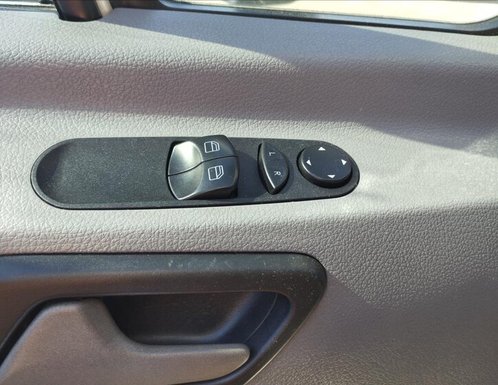 Volkswagen Crafter 12