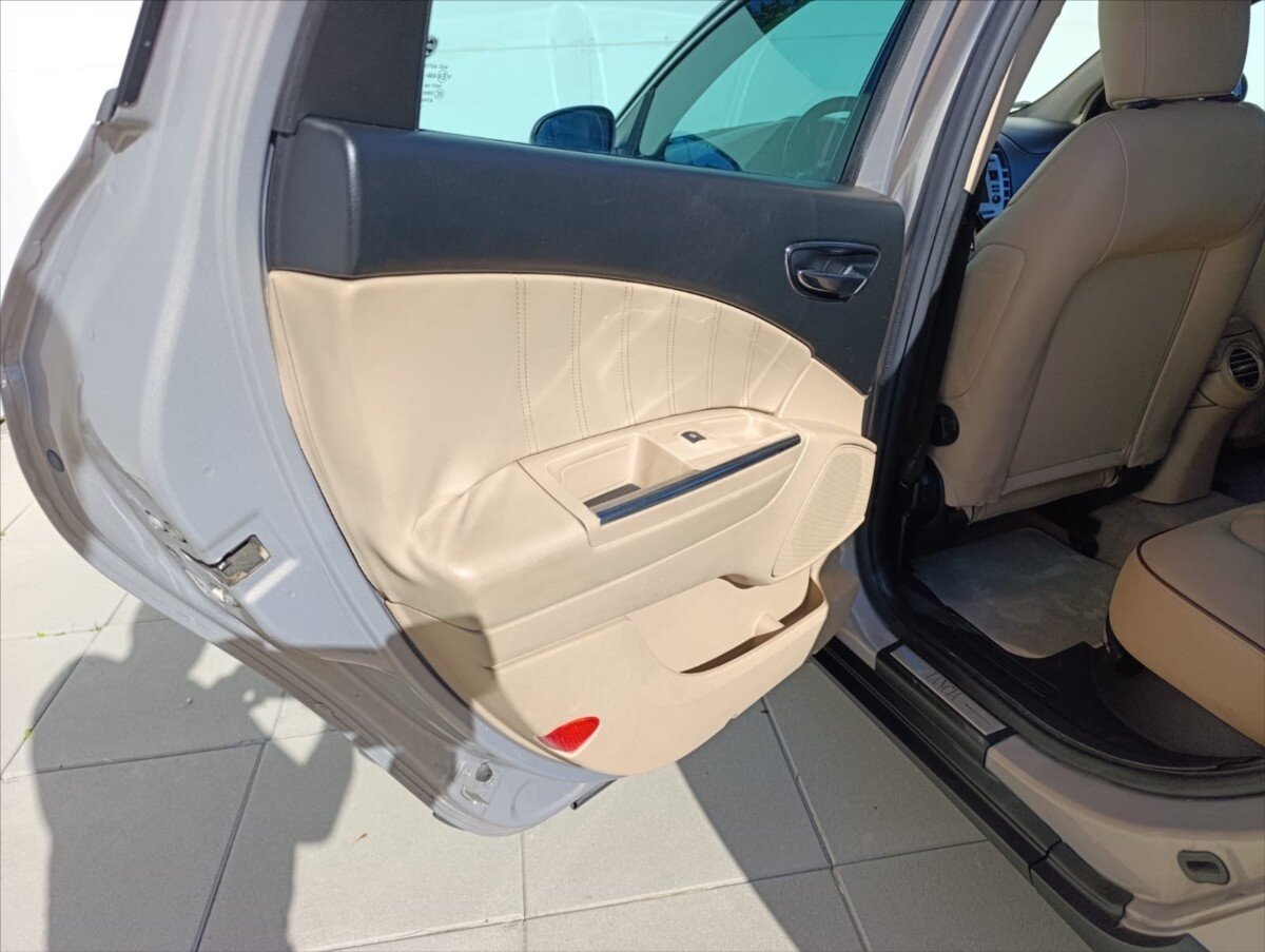 Lancia Delta Hatchback 1,6 l 88 kw