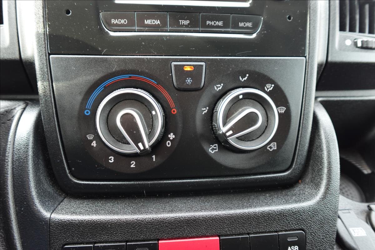 Peugeot Boxer Ostatní 2,2 l 121 kw