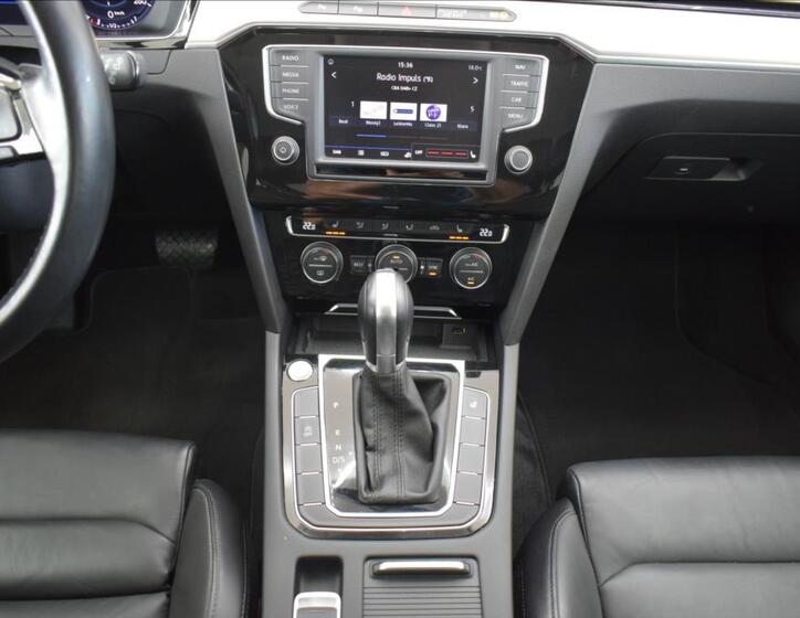 Volkswagen Passat 18