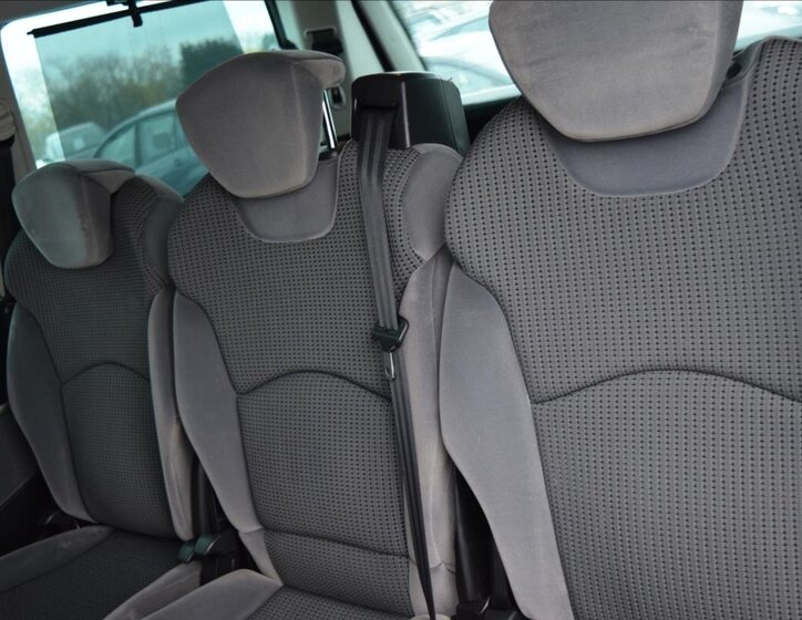 Peugeot 807 MPV 2,0 l 100 kw