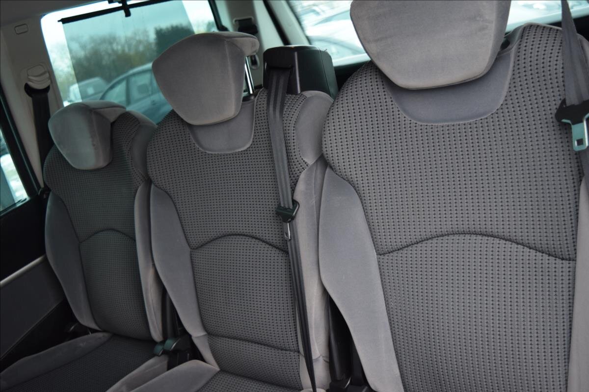 Peugeot 807 MPV 2,0 l 100 kw