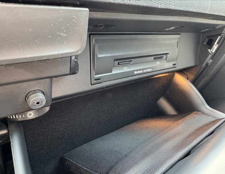 Škoda Karoq Kombi 1,6 l 85 kw