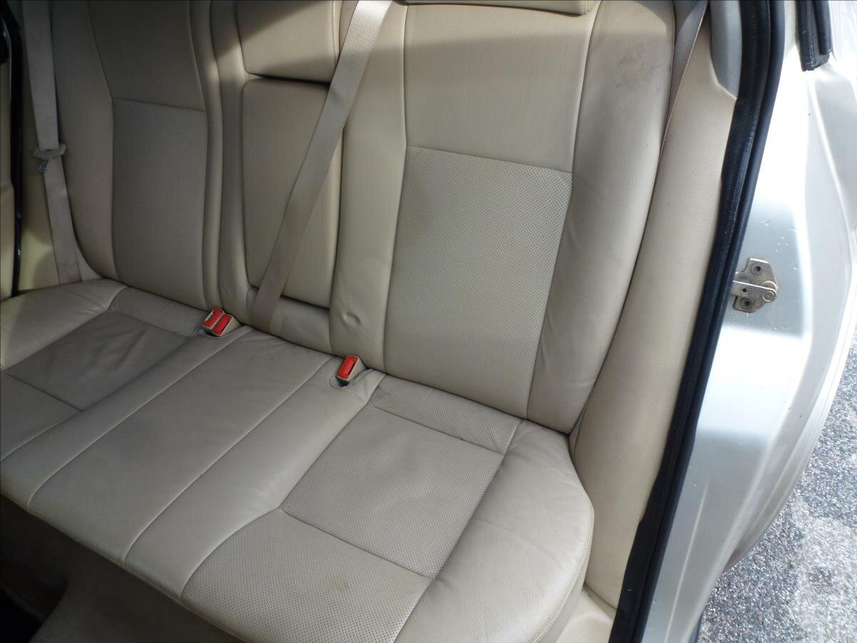 Ford Mondeo Sedan / Limuzína 2,5 l 125 kw