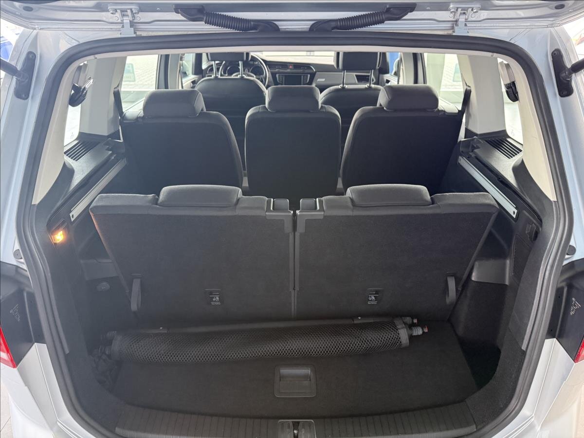 Volkswagen Touran Kombi 1,2 l 81 kw