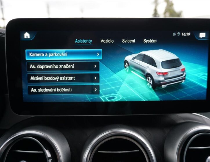 Mercedes-Benz GLC SUV / Terénní 2,0 l 180 kw