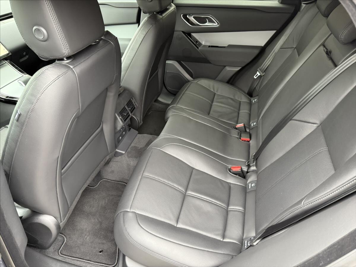 Land Rover Range Rover Velar SUV 2,0 l 150 kw