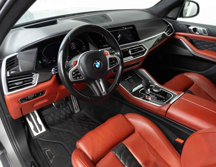 BMW X5 SUV / Terénní 4,4 l 441 kw