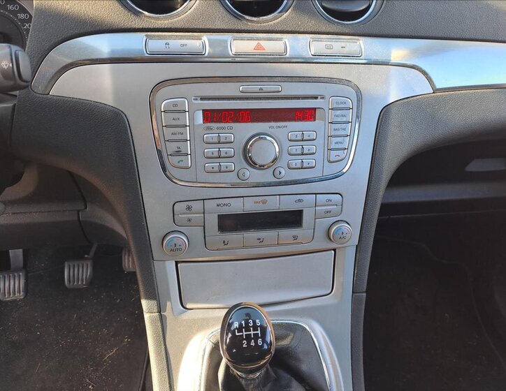 Ford S-MAX MPV 2,0 l 103 kw