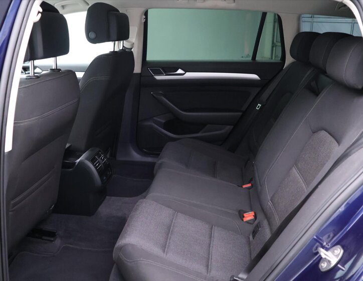 Volkswagen Passat Kombi 2,0 l 110 kw