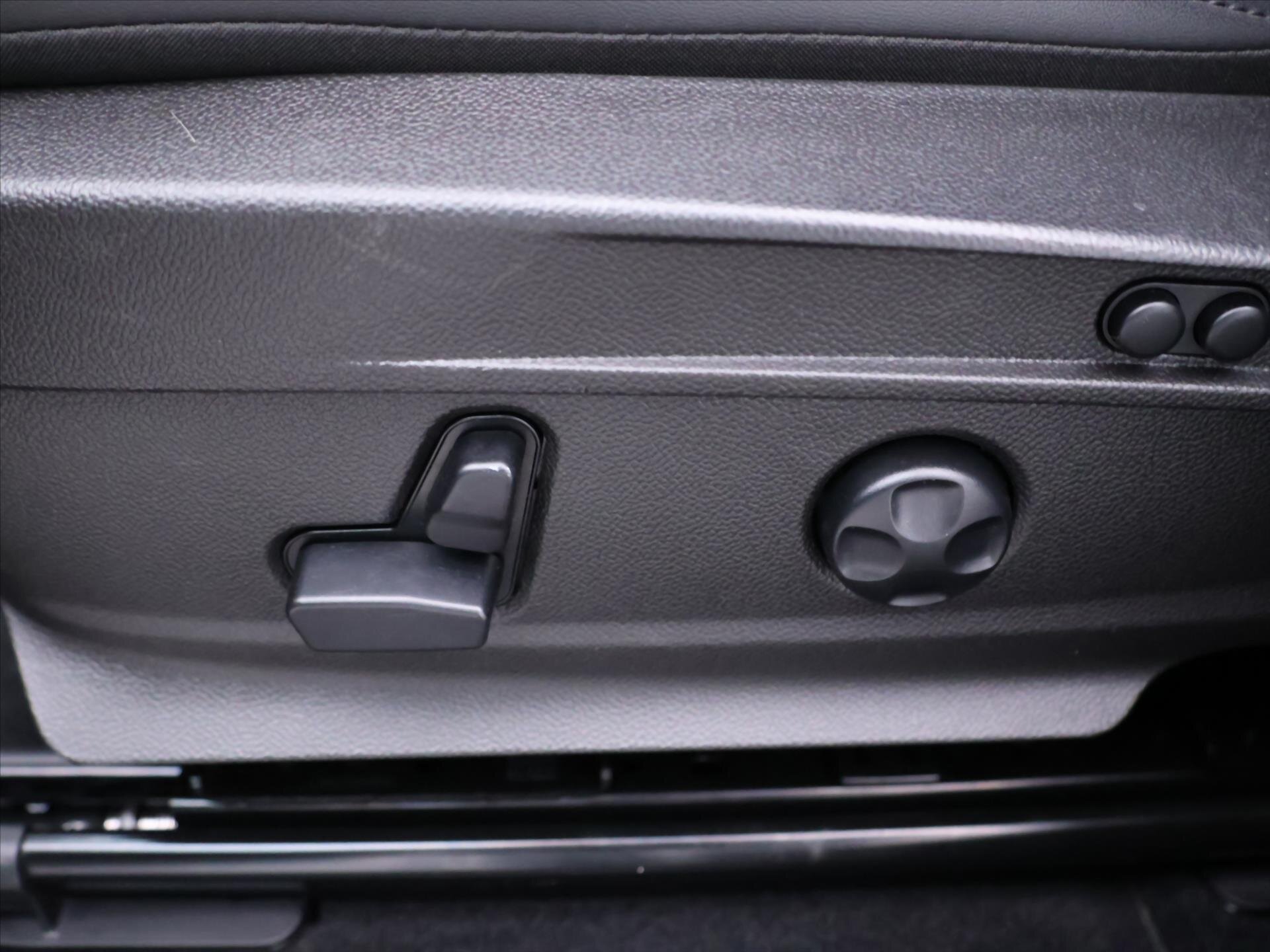 Alfa Romeo Stelvio SUV / Terénní 2,9 l 375 kw