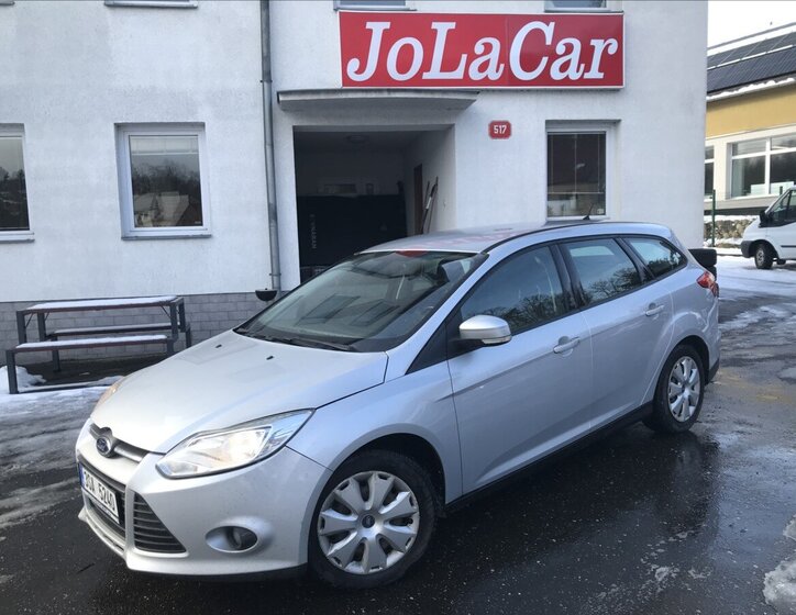 Ford Focus Kombi 998,0 92 kw