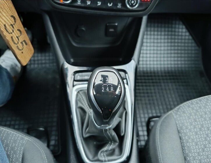 Opel Crossland X SUV 1,2 l 61 kw