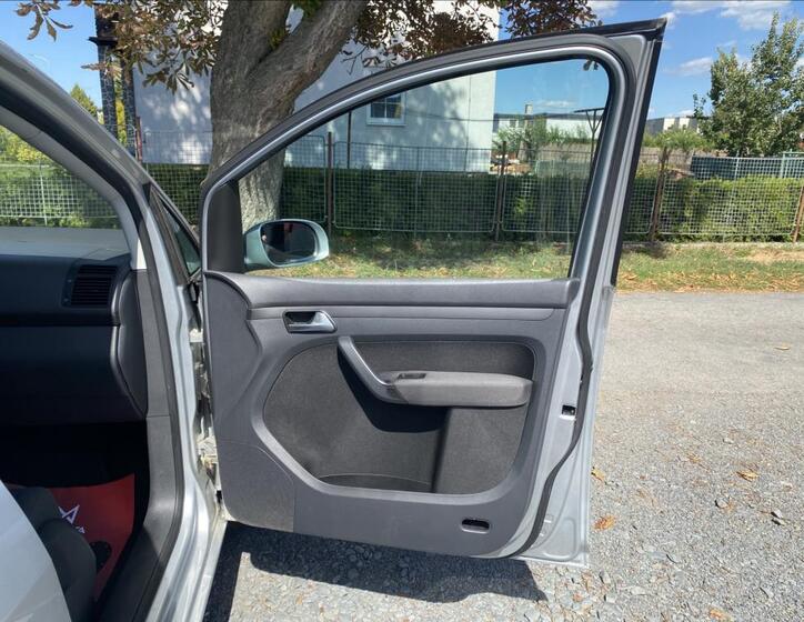 Volkswagen Touran 27