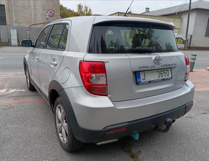 Toyota Urban Cruiser 9