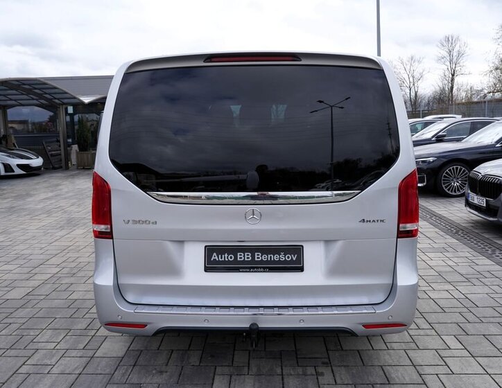 Mercedes-Benz Třídy V MPV 2,0 l 176 kw