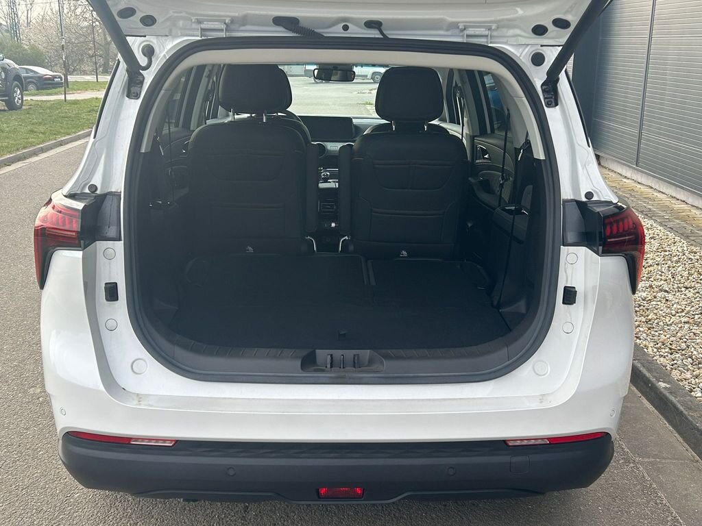 Dongfeng Ostatní MPV 1,5 l 180 kw