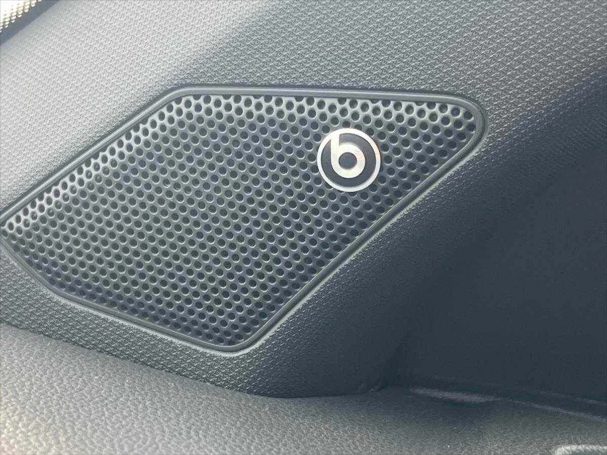 Volkswagen T-Roc SUV 1,5 l 110 kw