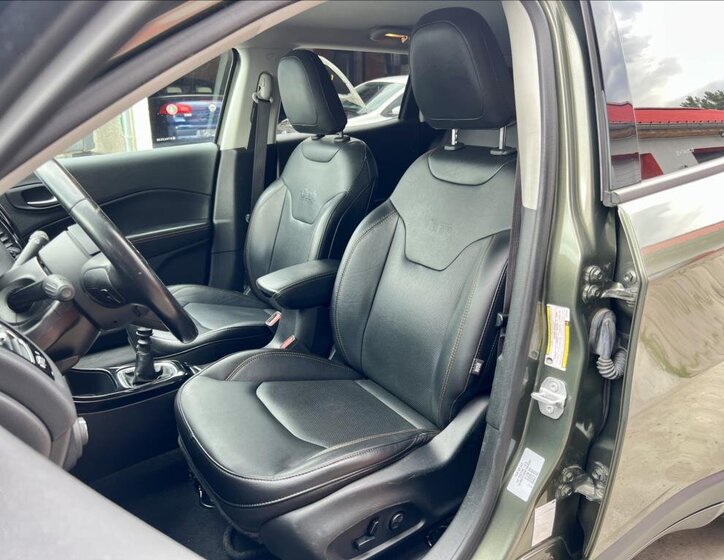 Jeep Compass SUV 1,4 l 103 kw