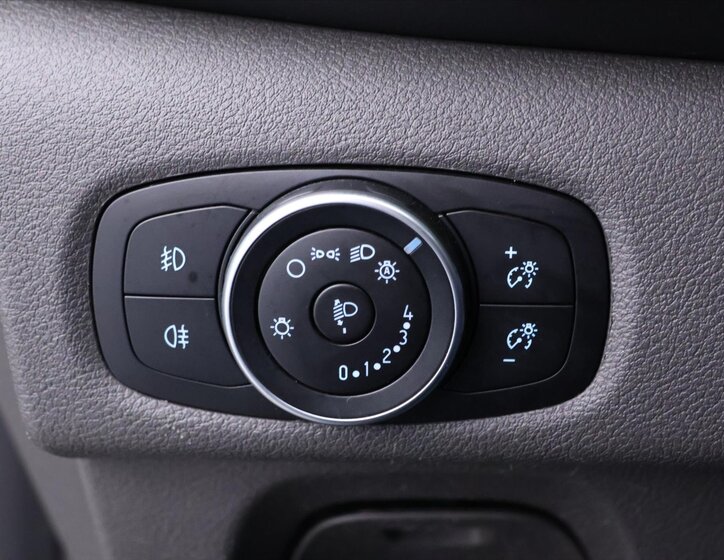 Ford Transit Custom Kombi 2,0 l 96 kw