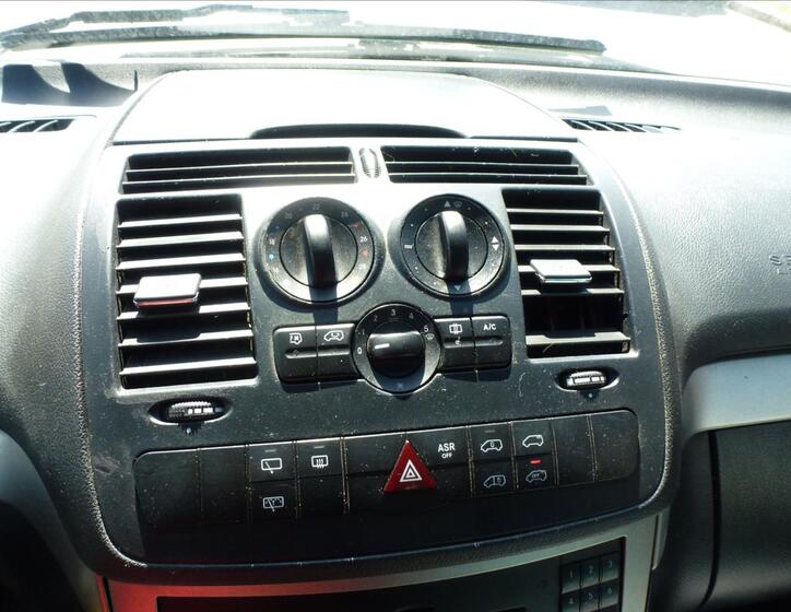 Mercedes-Benz Viano 33