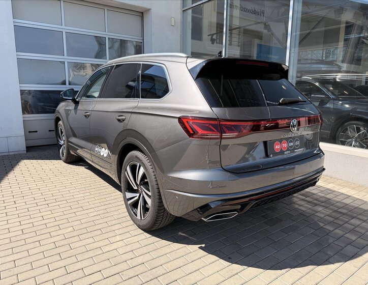 Volkswagen Touareg SUV / Terénní 3,0 l 210 kw