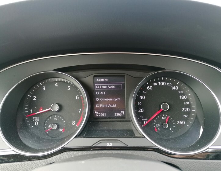 Volkswagen Passat Sedan / Limuzína 1,5 l 110 kw