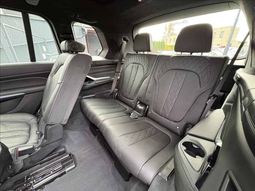 BMW X7 SUV 3,0 l 294 kw