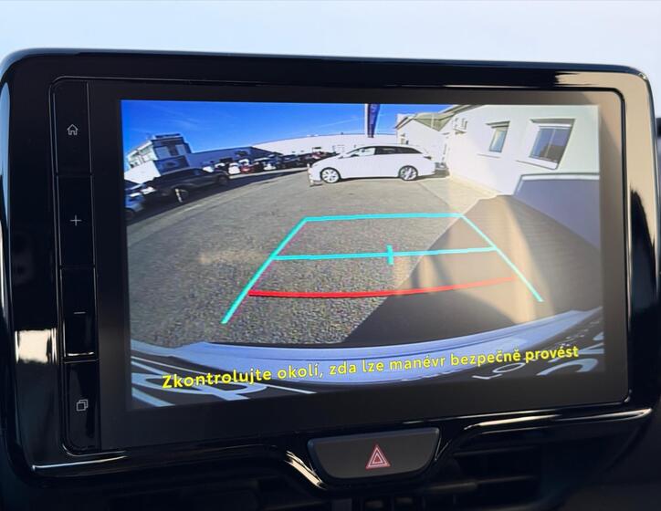 Toyota Yaris Cross 17