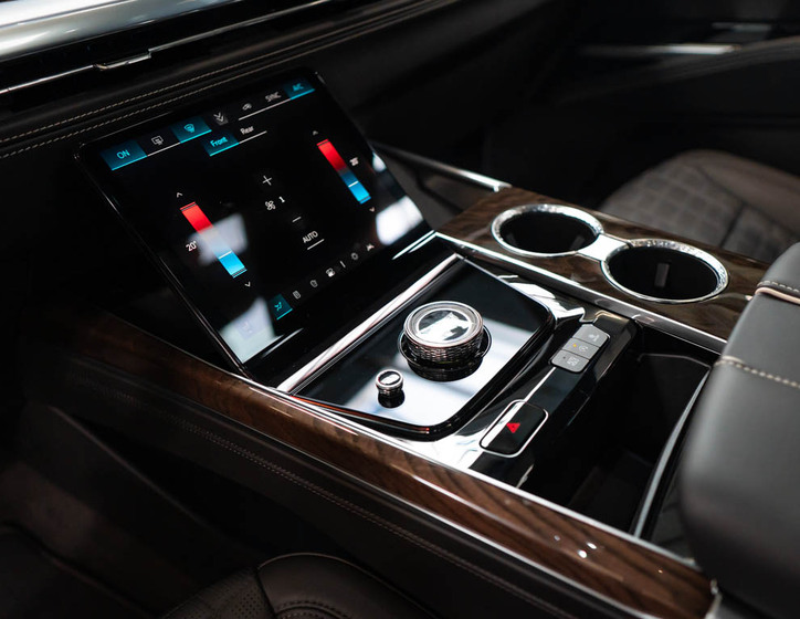 Cadillac Escalade 29