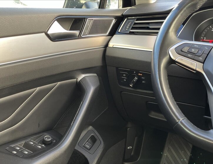 Volkswagen Passat 13