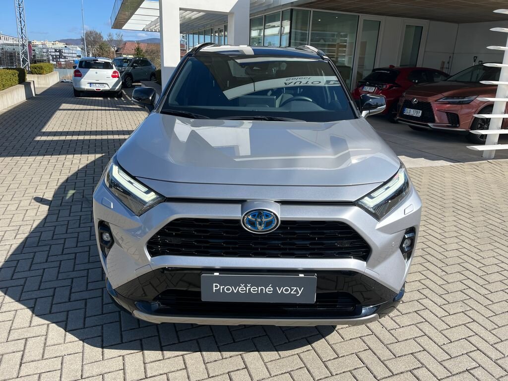 Toyota RAV4 SUV / Terénní 2,5 l 131 kw