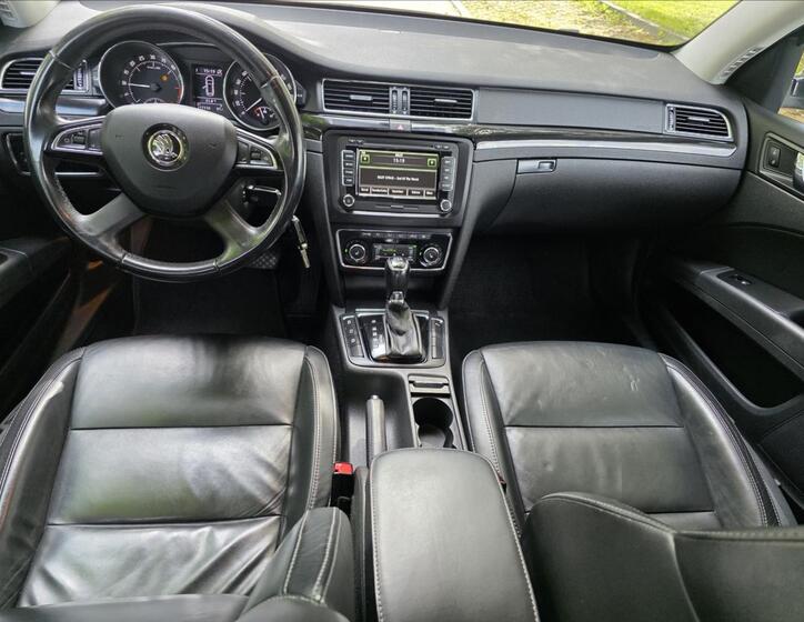 Škoda Superb 16
