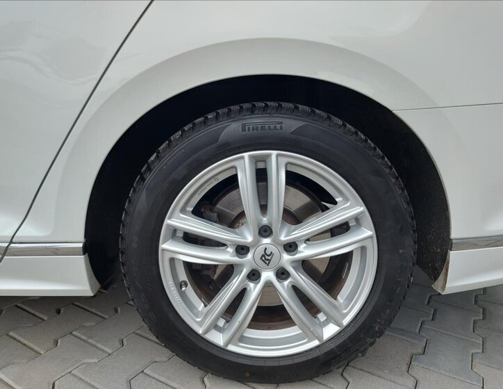 Volkswagen Passat 53