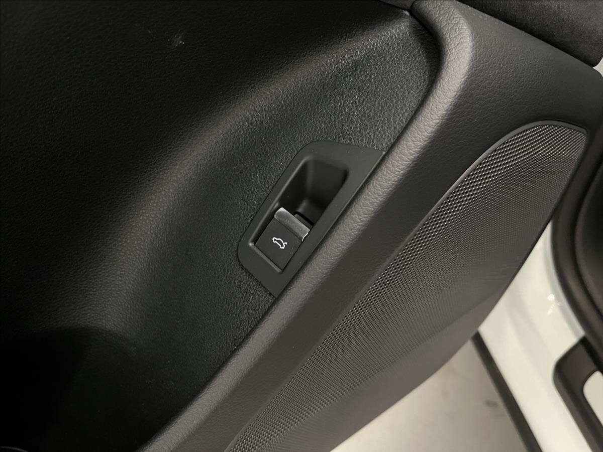 Audi Q8 SUV / Terénní 3,0 l 210 kw