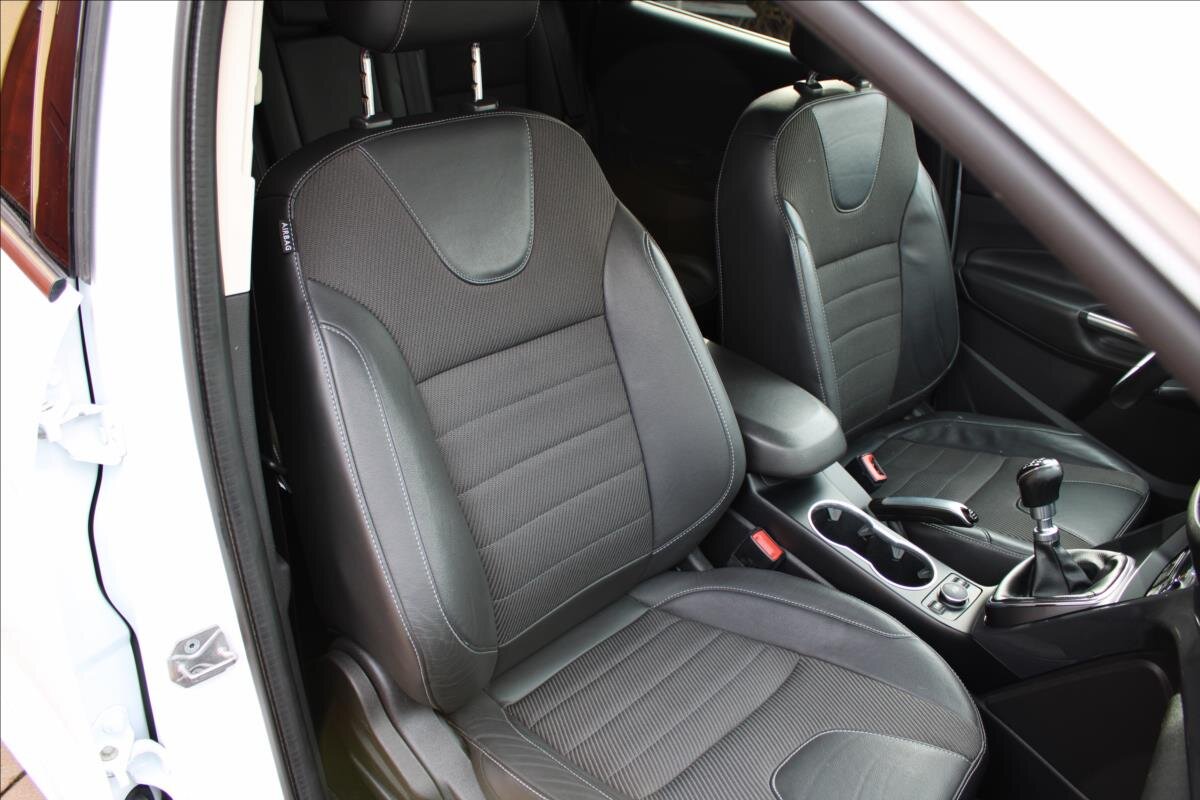 Ford Kuga SUV 1,5 l 110 kw