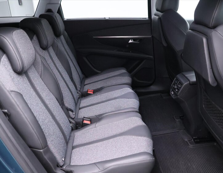 Peugeot 5008 13