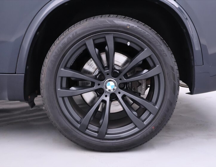 BMW X5 SUV 3,0 l 230 kw