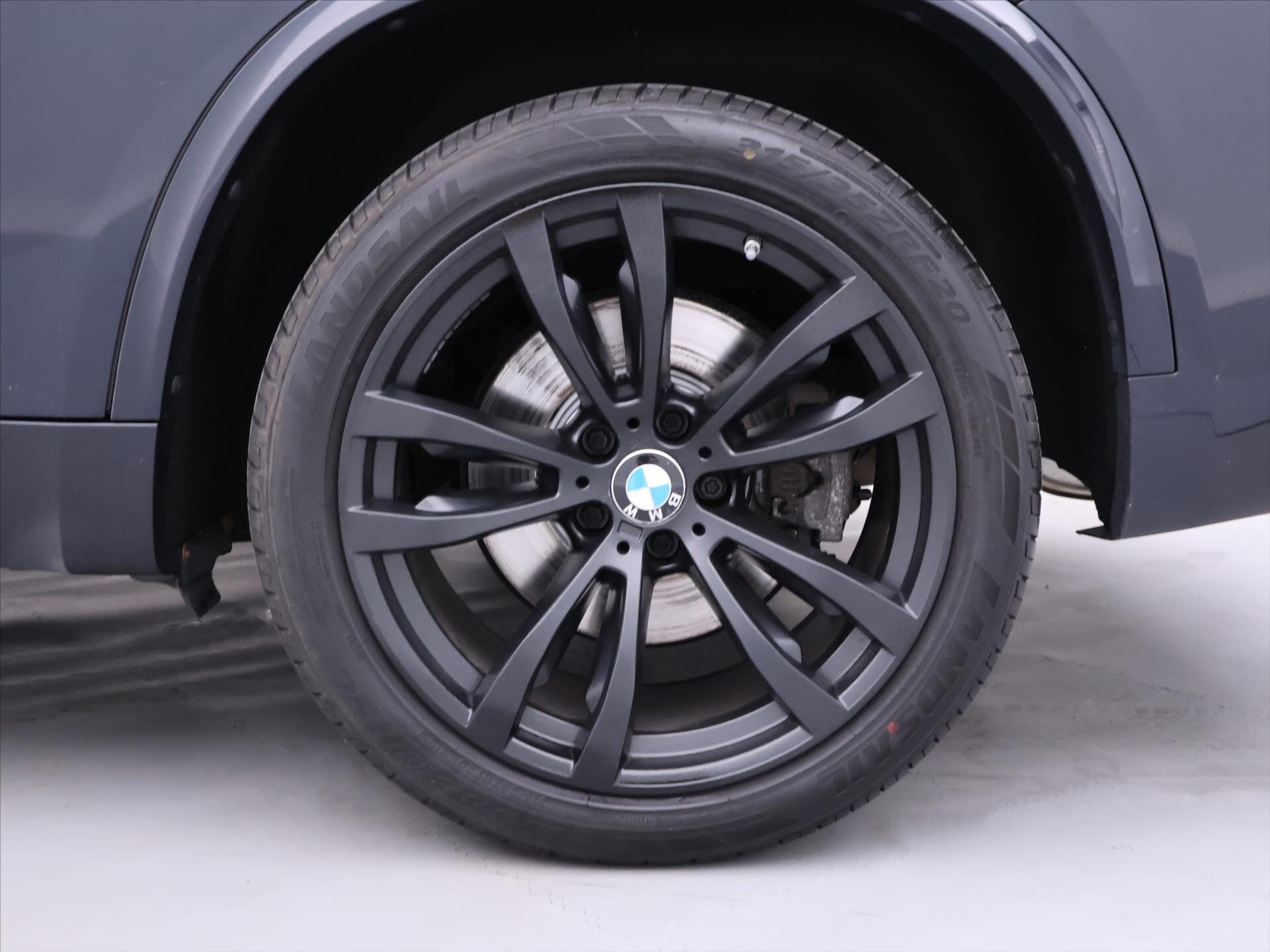 BMW X5 SUV 3,0 l 230 kw