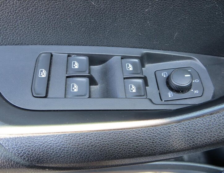 Škoda Karoq SUV / Terénní 2,0 l 85 kw