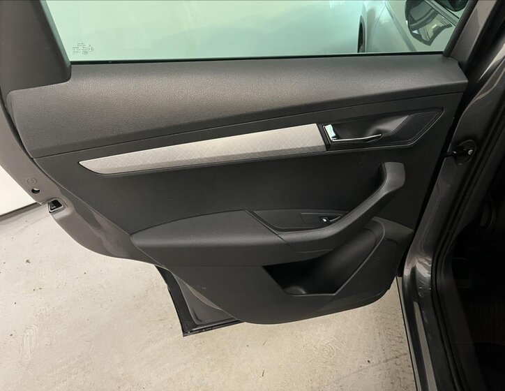 Škoda Karoq SUV / Terénní 1,5 l 110 kw