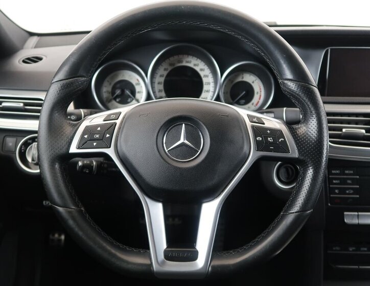 Mercedes-Benz Třídy E Kombi 3,0 l 190 kw