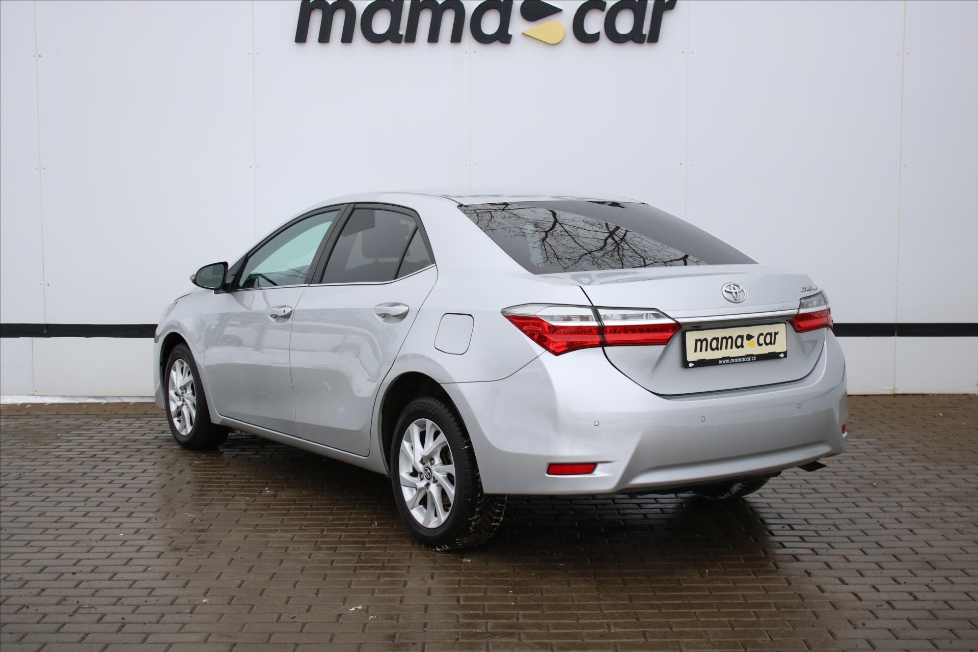 Toyota Corolla Sedan 1,6 l 97 kw