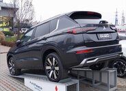 Mitsubishi Outlander 2