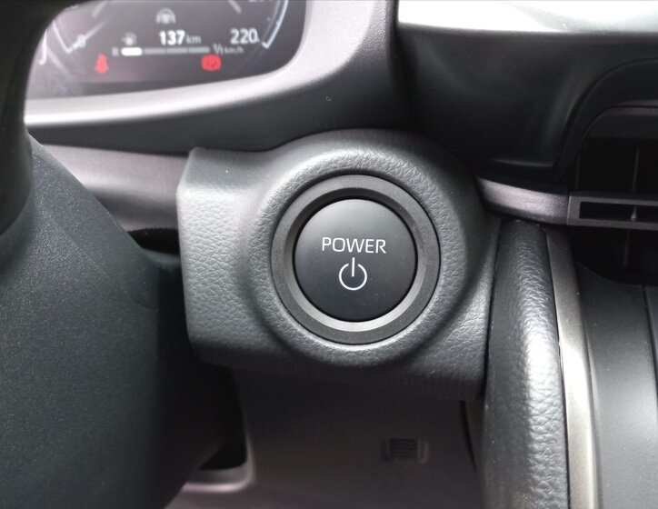 Toyota C-HR Hatchback 2,0 l 112 kw