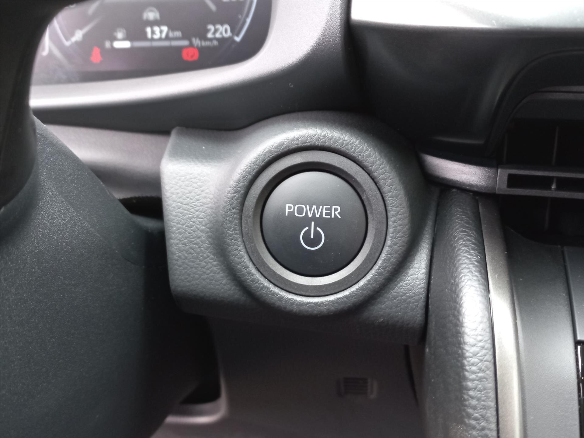 Toyota C-HR Hatchback 2,0 l 112 kw