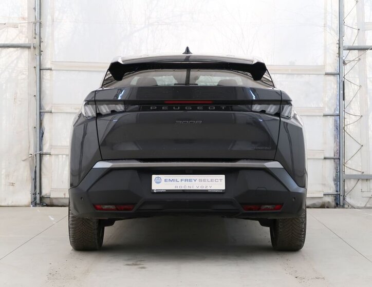 Peugeot 3008 SUV 1,2 l 100 kw