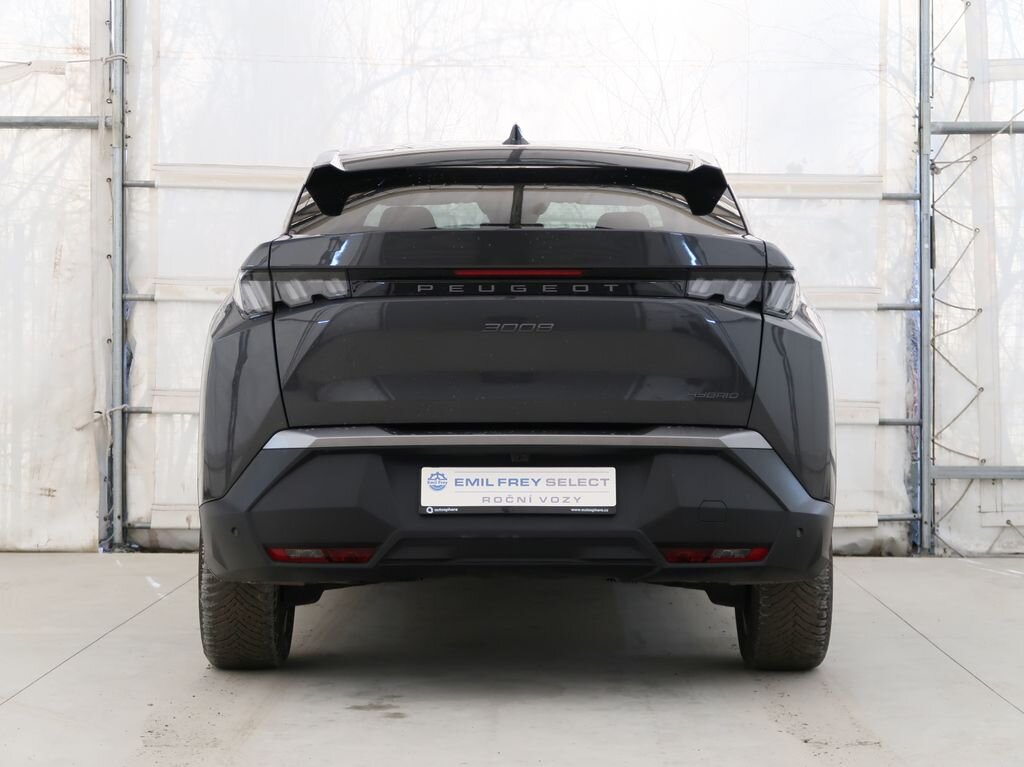 Peugeot 3008 SUV 1,2 l 100 kw
